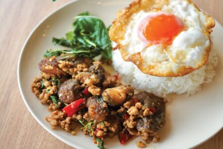 สุขใจใบกะเพรา (Sookjai Basil) 45,000 บาท