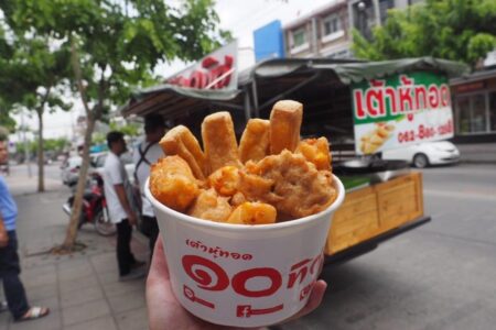 เต้าหู้ทอด10ทิศ (Sibtid Tofu) 25,000 บาท