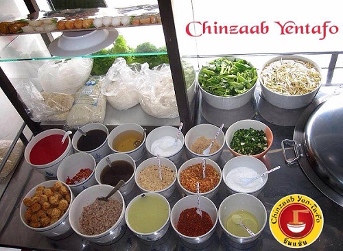 ชิ้นแซ่บ เย็นตาโฟ สูตรเยาวราช (Chin Zaap Yentafo) 15,000 บาท